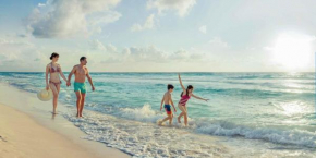 Amplio condominio frente al mar, Cancún